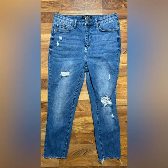 Judy Blue Skinny Fit Jeans 11 / 30 Distressed Rainbow Embroidered Raw Hem - Picture 1 of 7